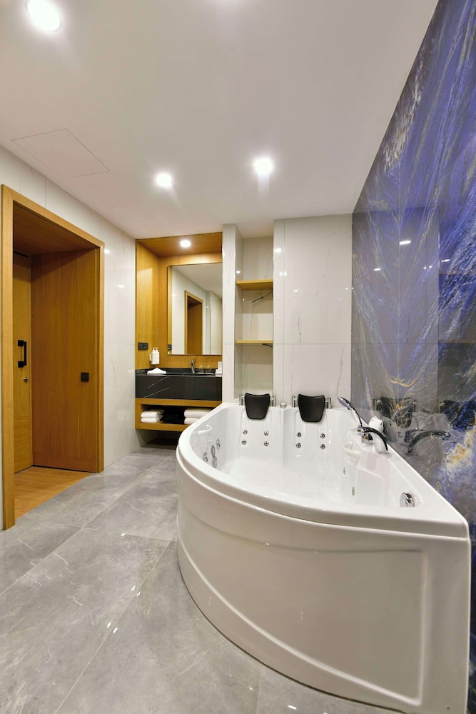 Radisson Hotel Mersin 21/48
