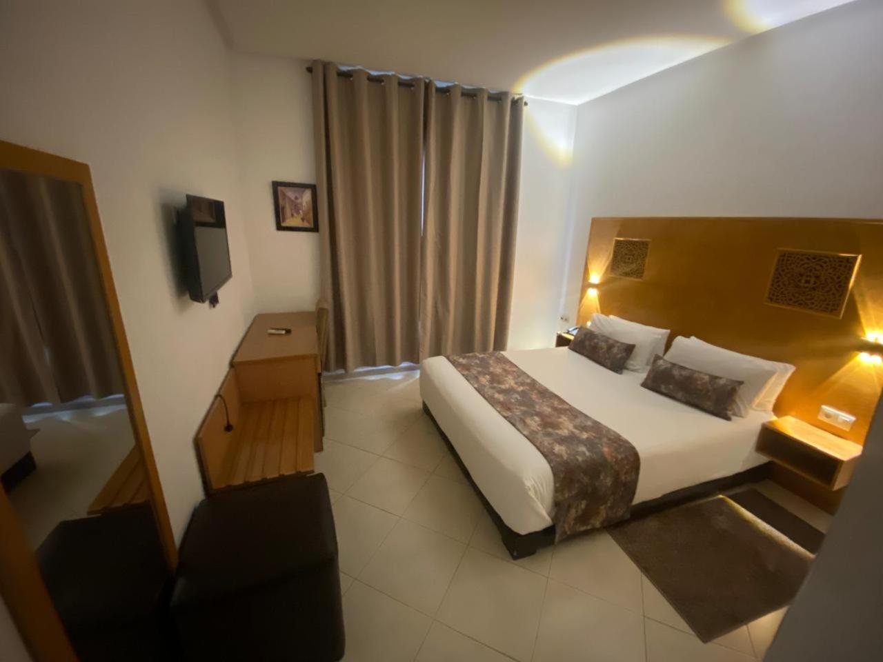 ROOM, QUEEN BED, SEA VIEW