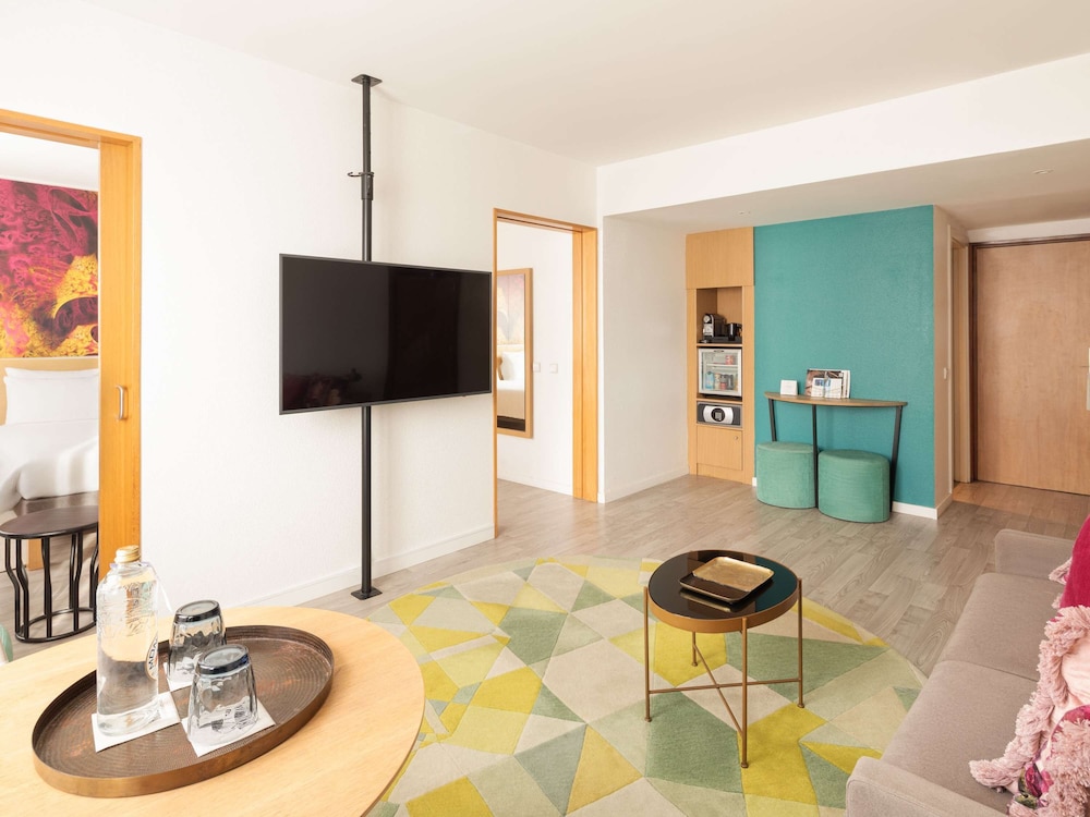 Novotel Barcelona Cornella Hotel 12/71