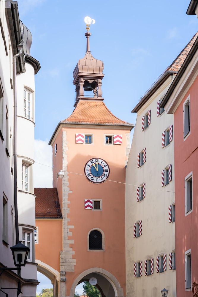 elaya hotel regensburg city center, Trademark by Wyndham 2/36