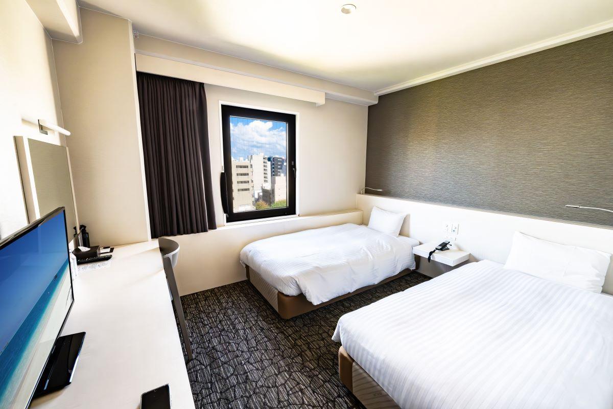 Standard, Twin Beds