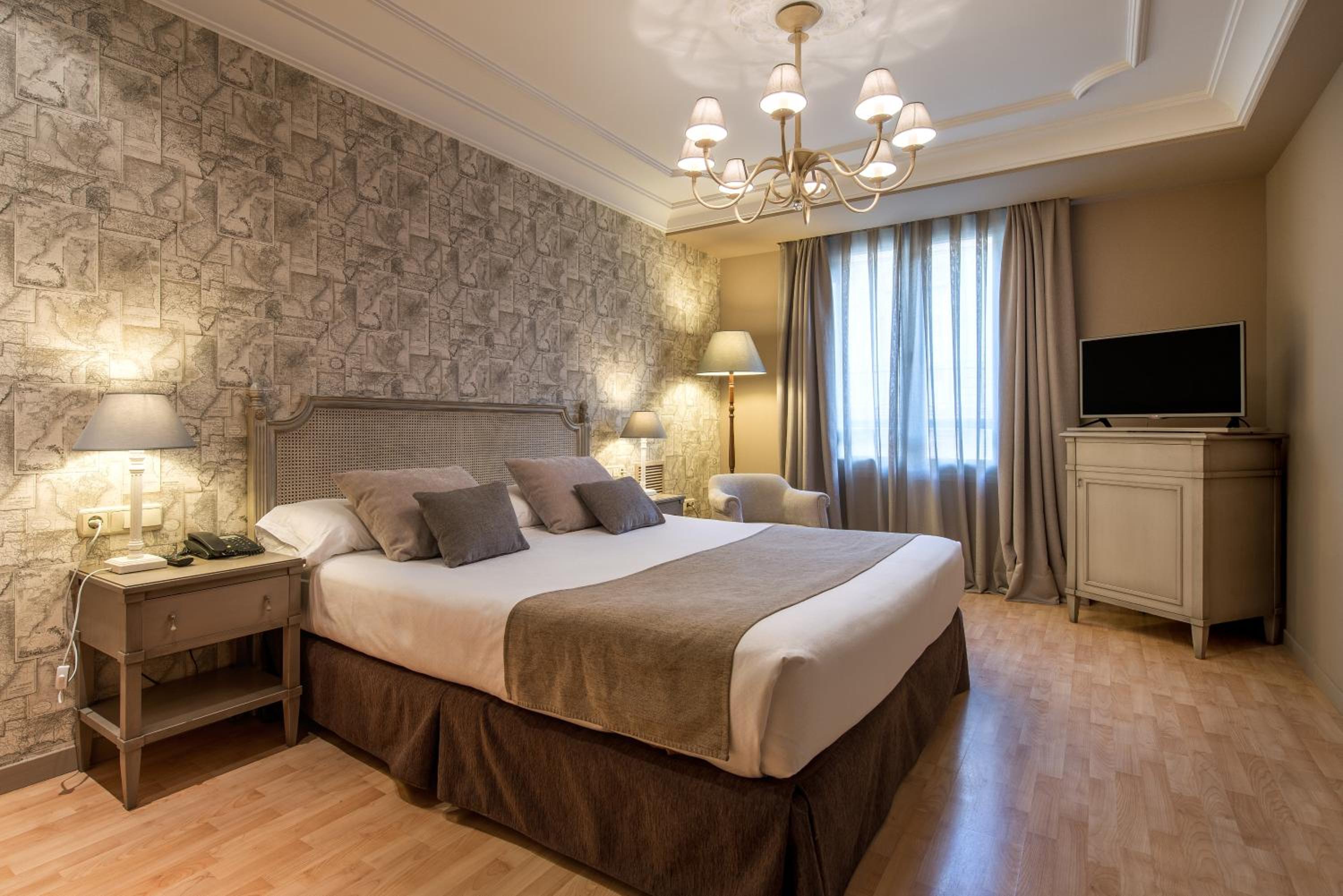 Vincci, Double and Twin Beds, with Extra Bed