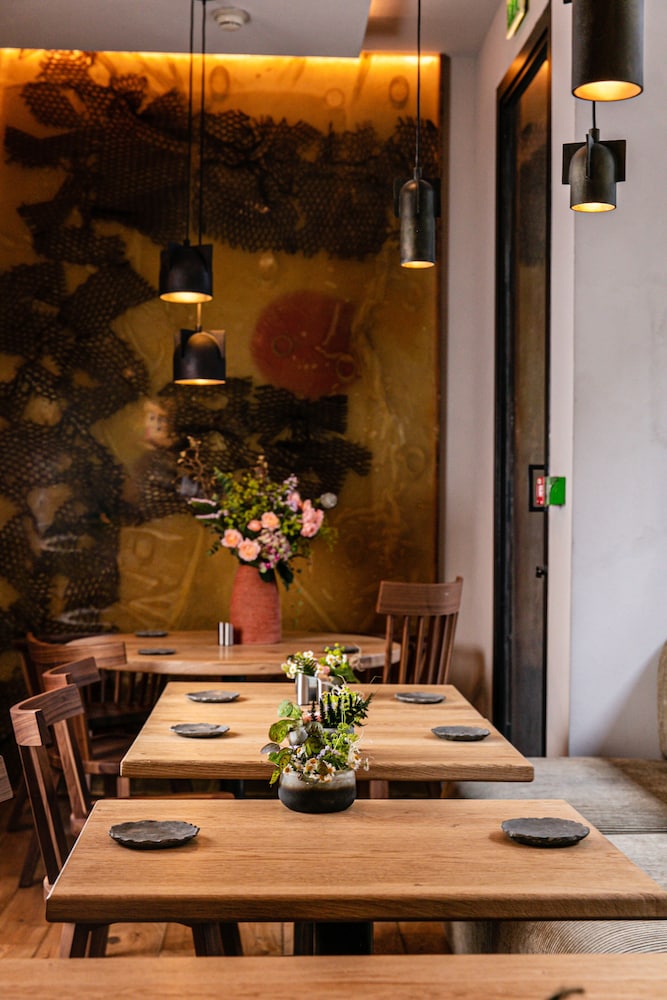 Hotel Marignan Champs Elysees 52/70