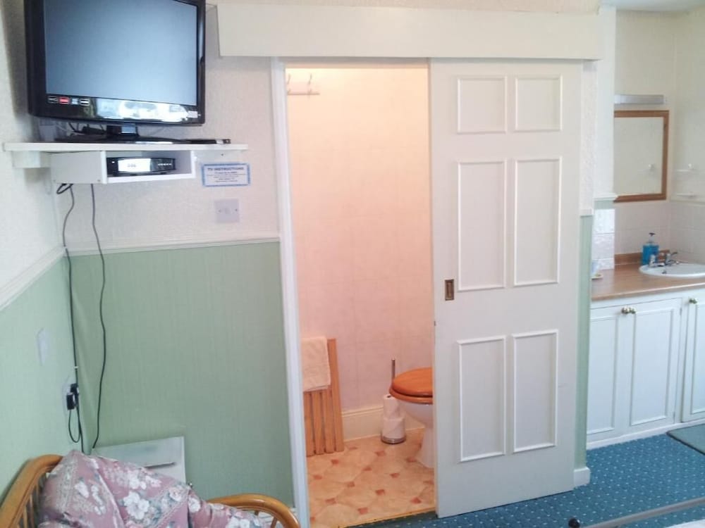 Brampton Guest House 39/50