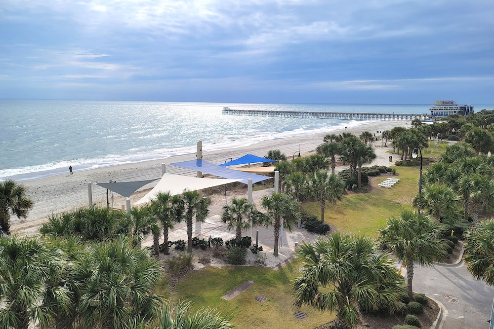 Holiday Sands North On the Boardwalk 40/50
