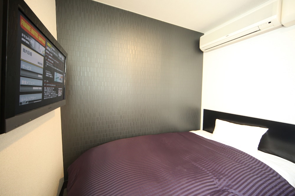 ROOM, DOUBLE BED
