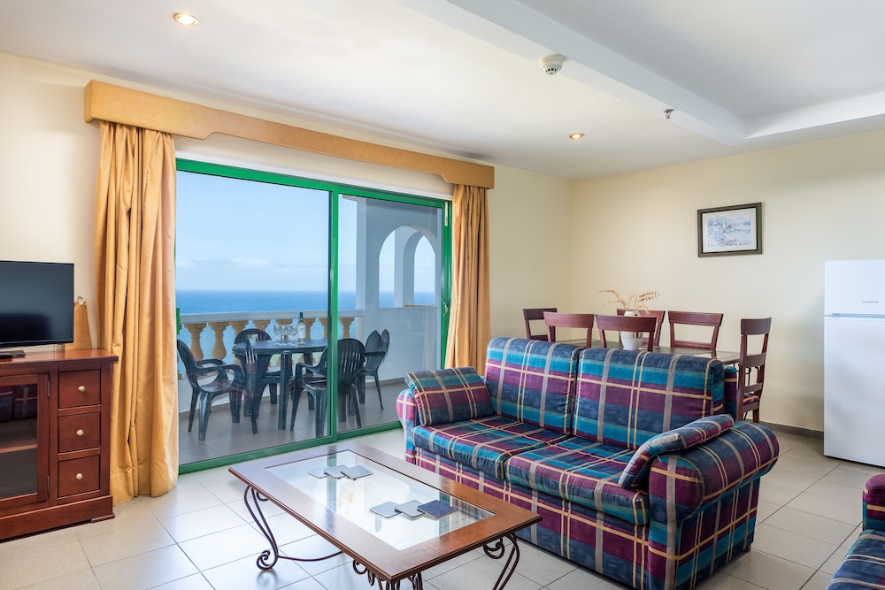 CLUB TARAHAL 37/67
