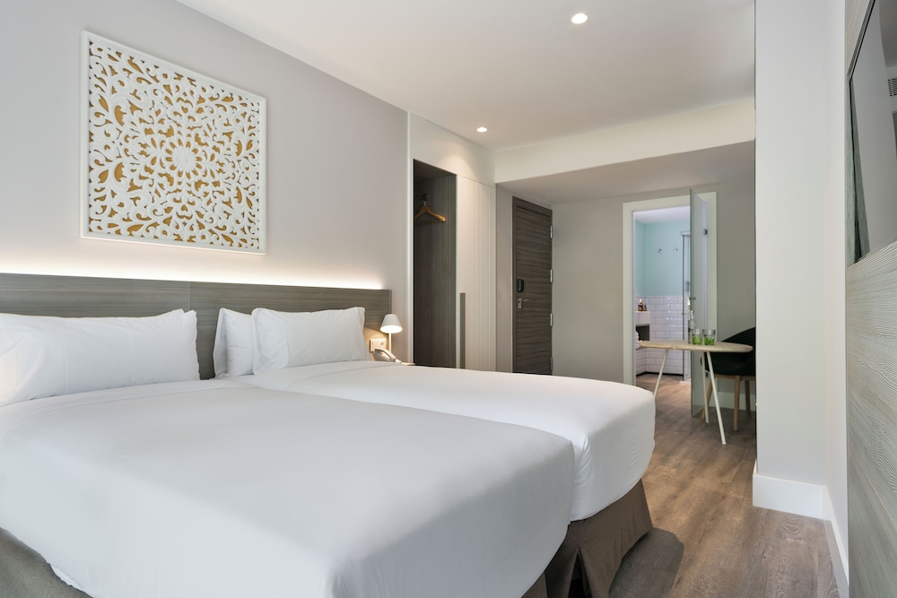 SUPERIOR, DOUBLE BED