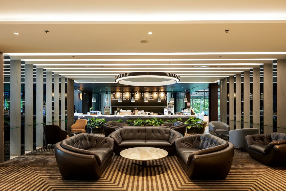 TK. Palace Hotel & Convention Bangkok 130/160
