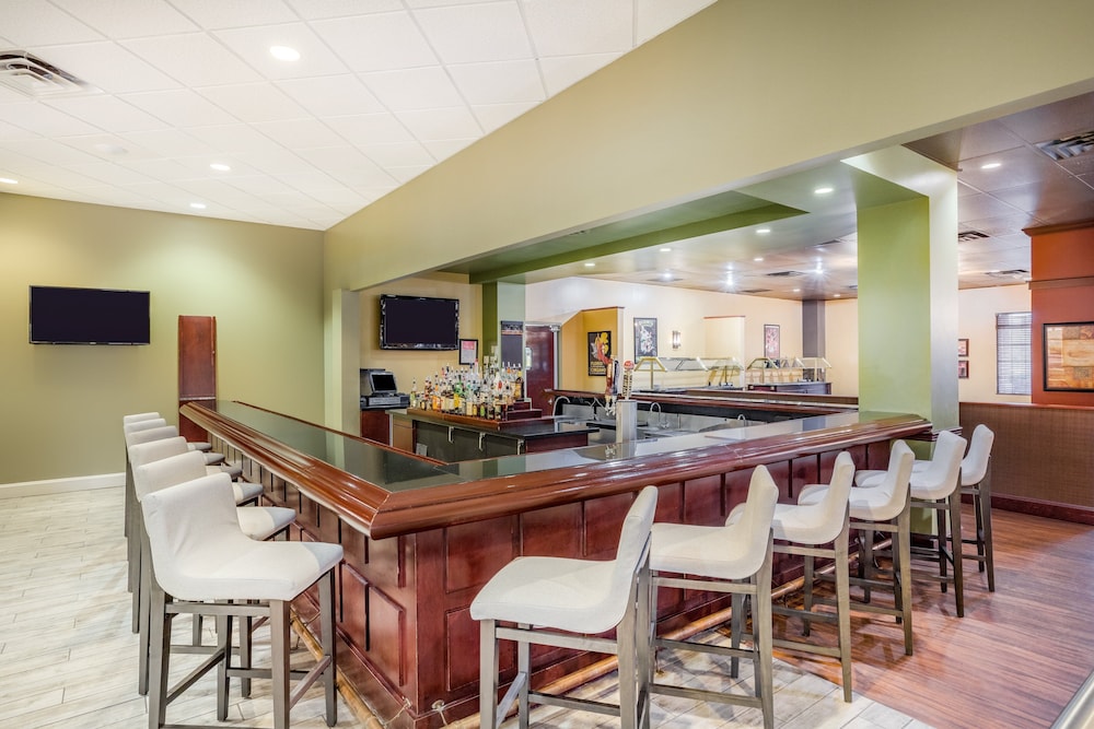 Holiday Inn Lafayette-City Centre 44/47