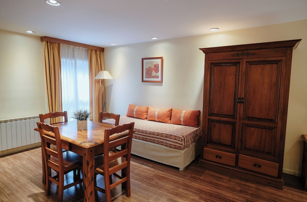 Hostal Del Bosque 39/62