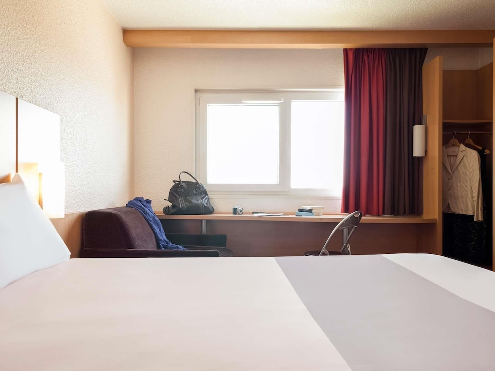 Ibis Bordeaux Lac 69/70
