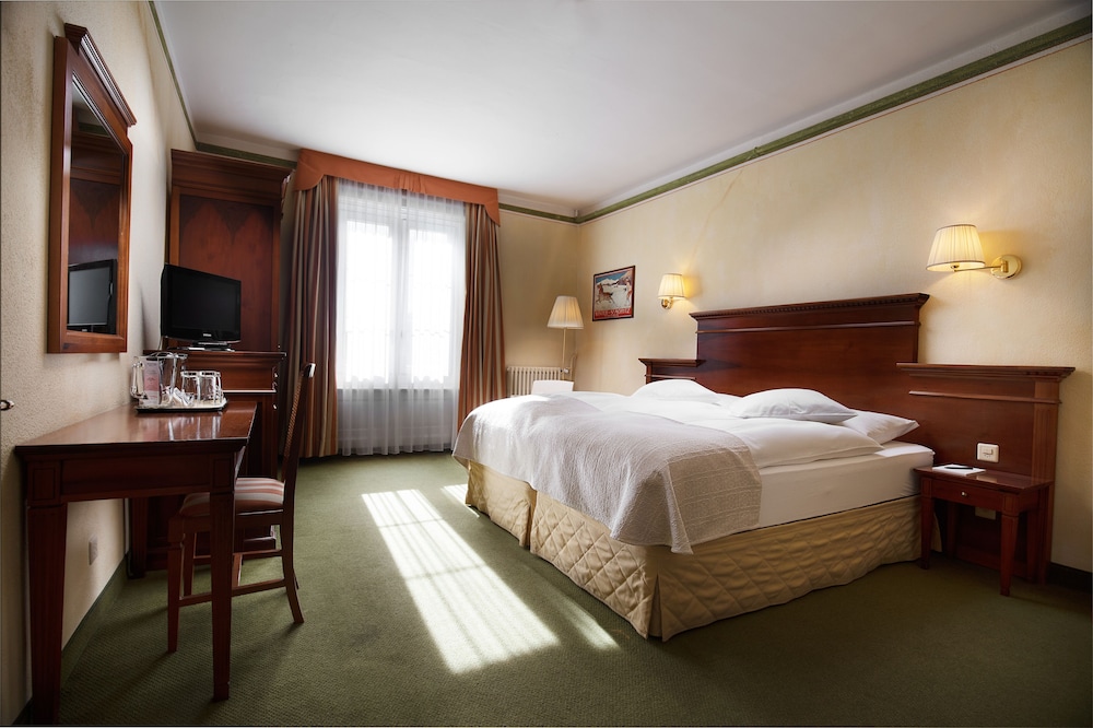 Hotel Reine Victoria 34/87
