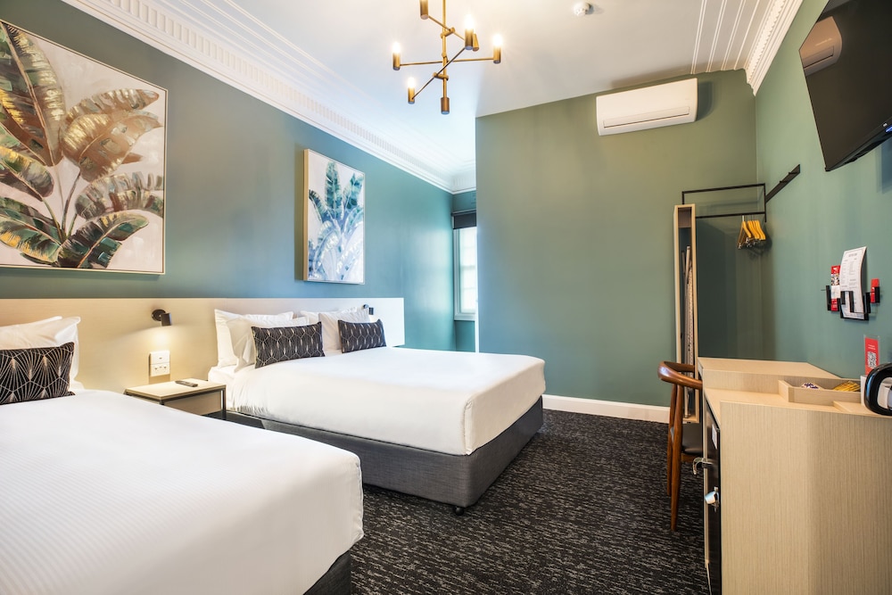 Pymble Hotel 20/50