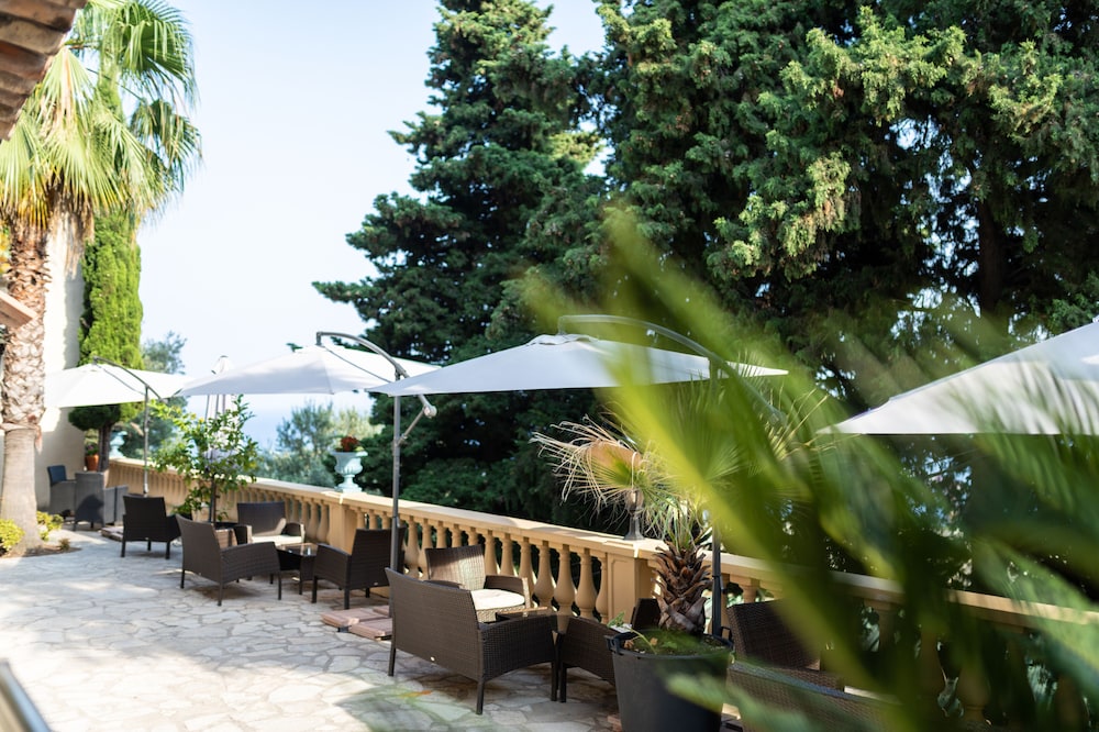 Villa Azur 41/50