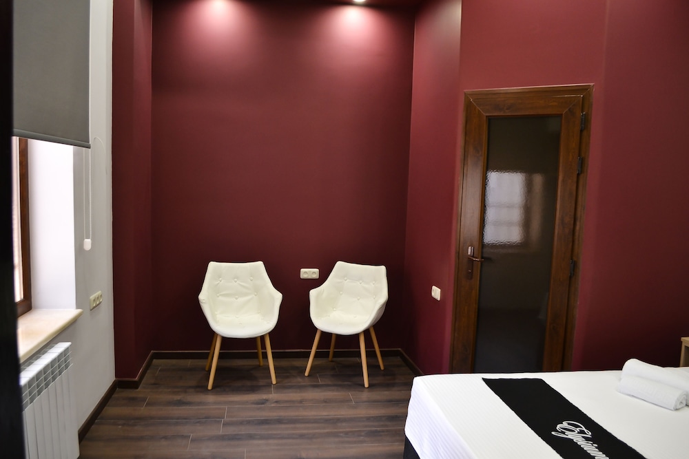 Elysium Gallery Hotel 46/74