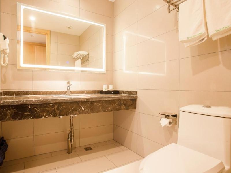 GreenTree Inn Hefei Binhu District Hangzhou Road Expressway Times Square Business Hotel 30/31