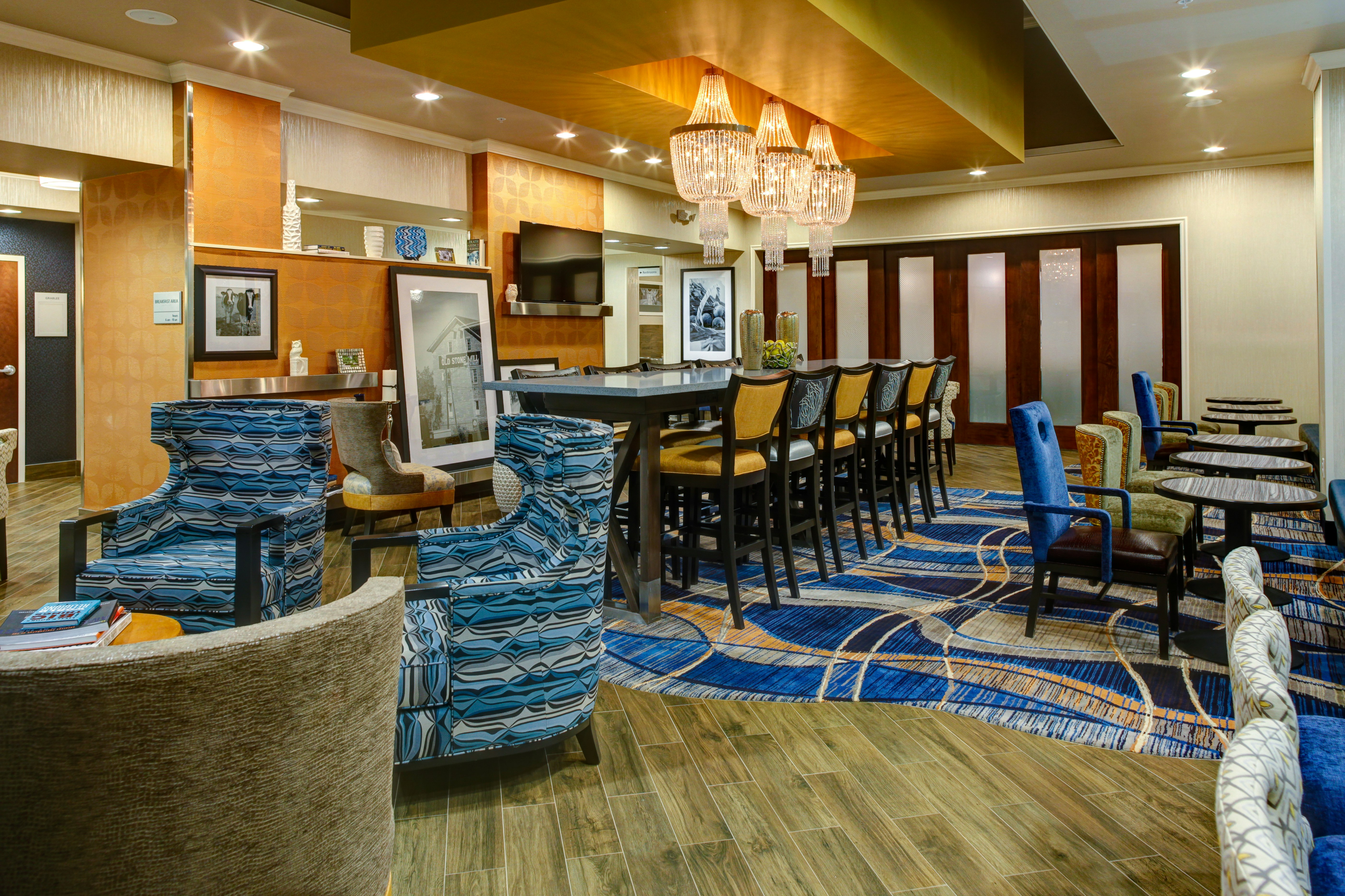 Hampton Inn & Suites Columbus 37/47