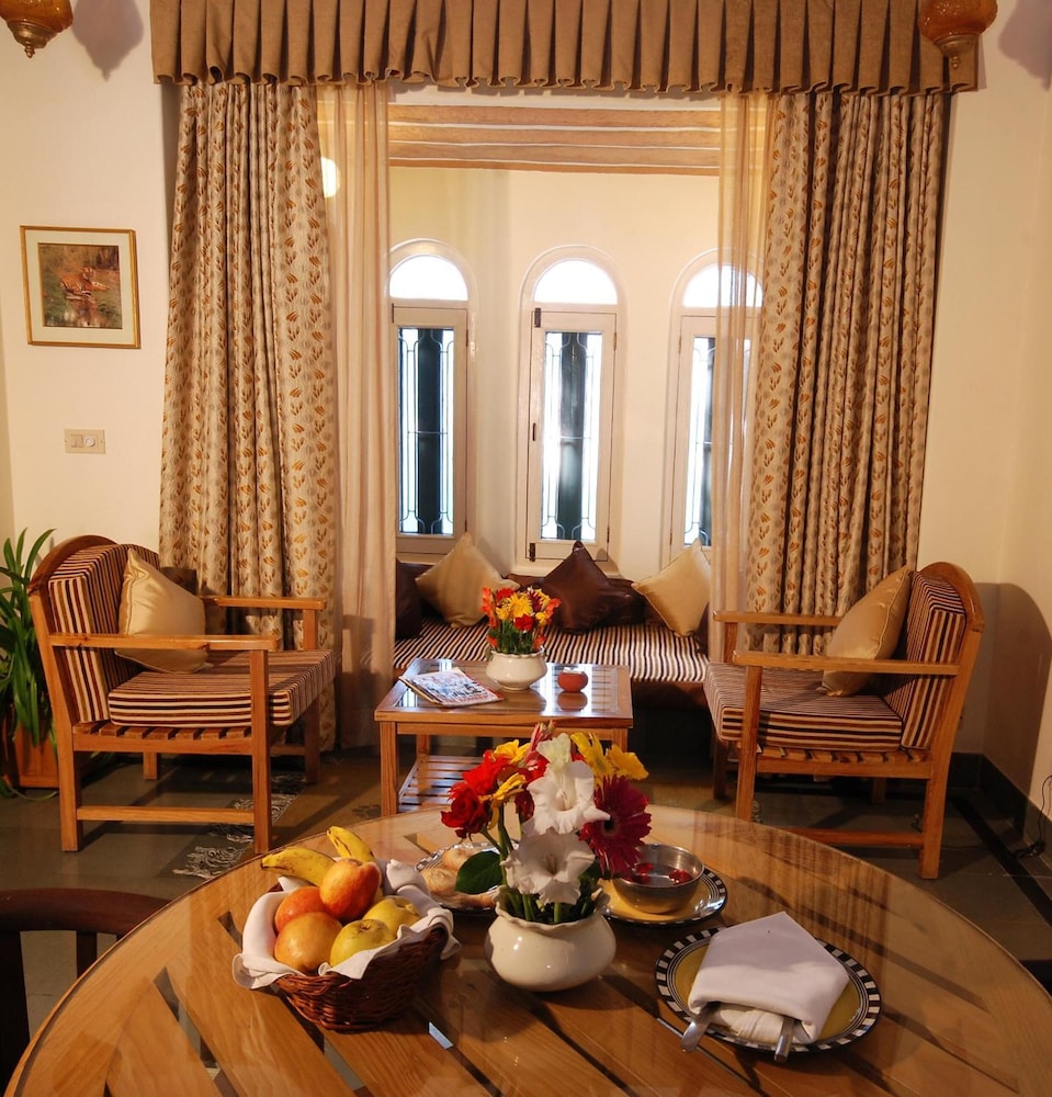 Aodhi Hotel 36/50