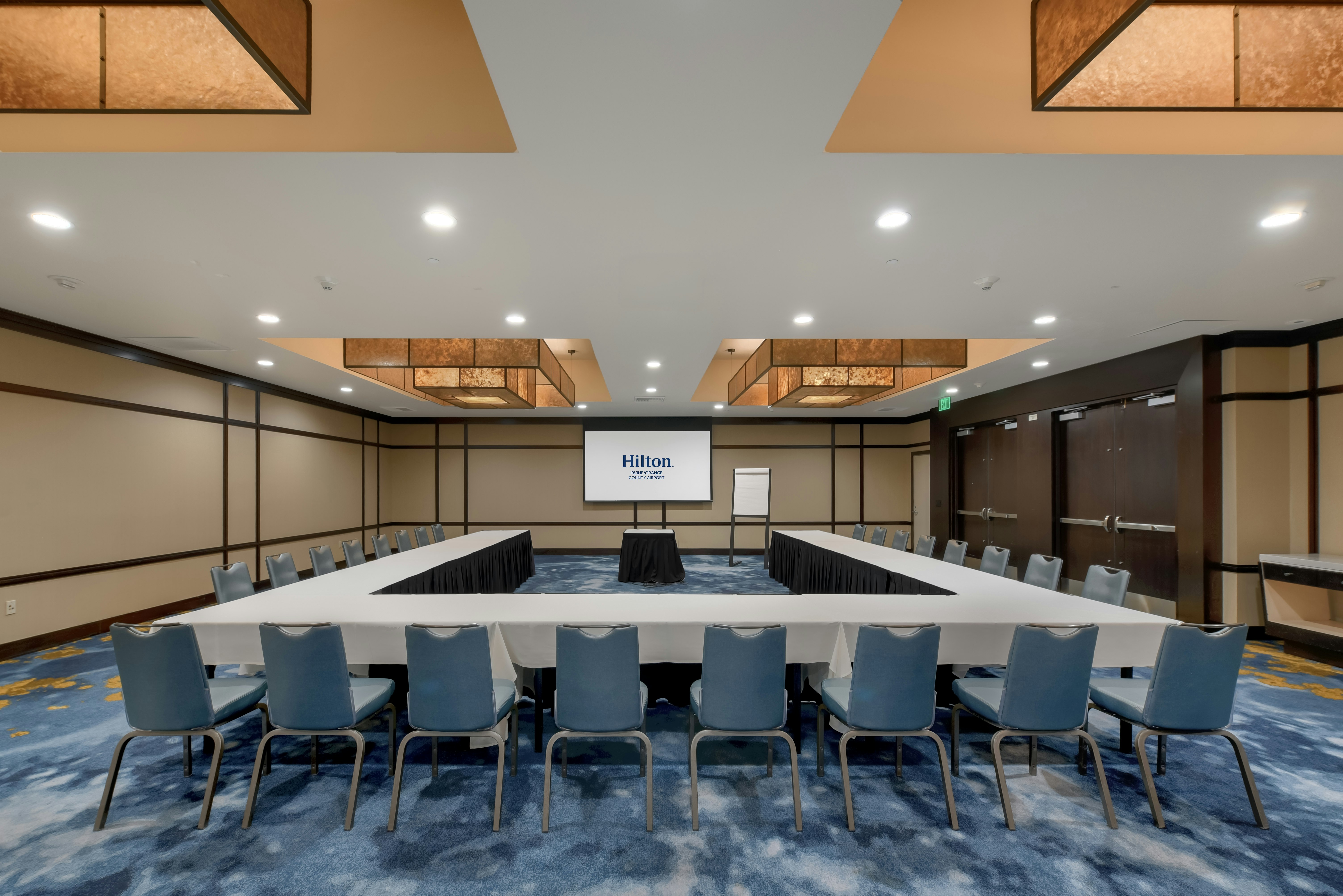 Hilton Irvine/Orange County Airport 72/82