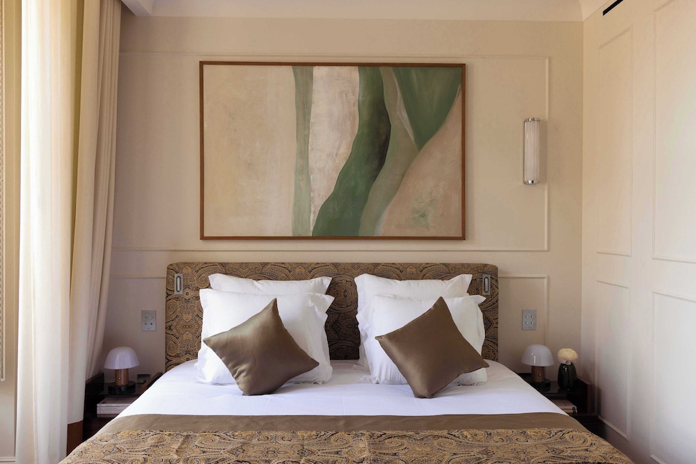 SUPERIOR, DOUBLE BED