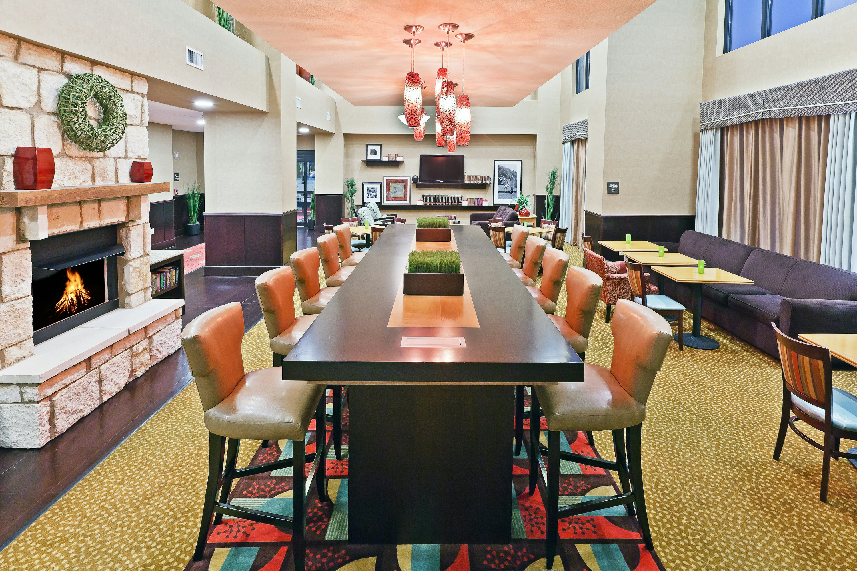 Hampton Inn Suites Austin Lakeway 46/69