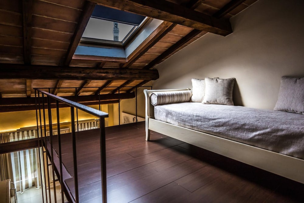 SUPERIOR, DOUBLE BED, CITY VIEW