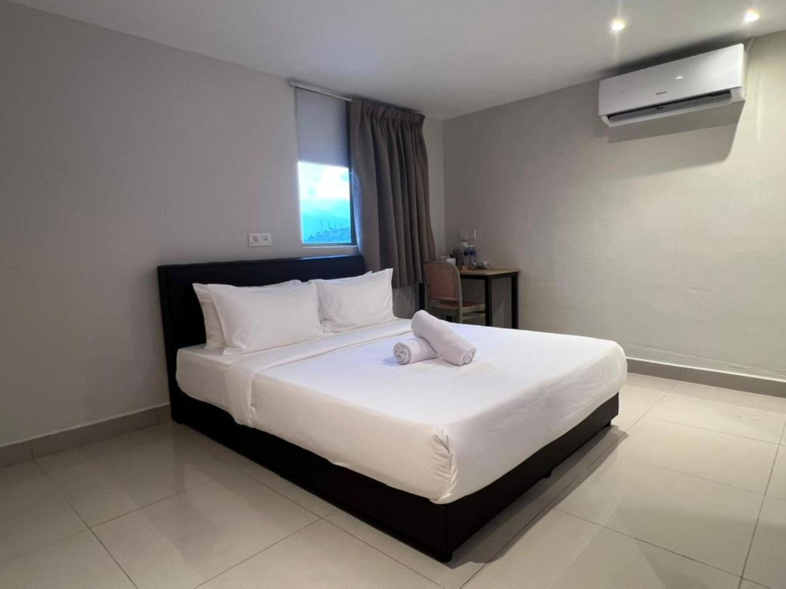 Swing & Pillows AT Kajang 30/42