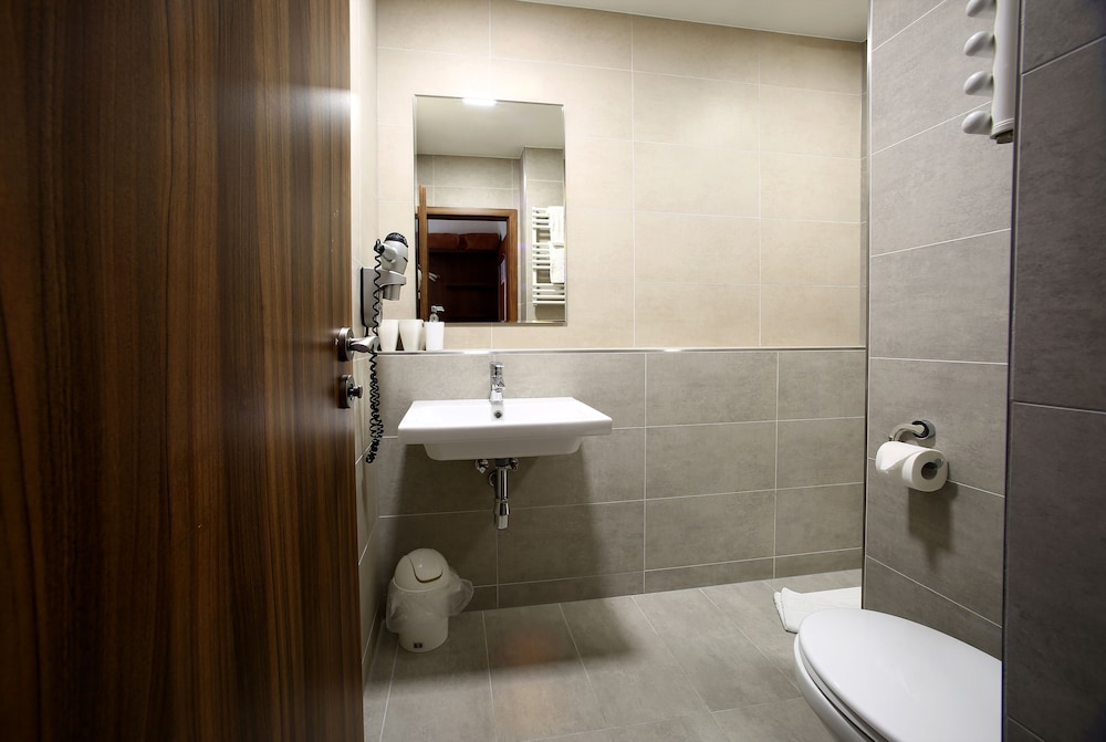 Hotel Roudna 63/69