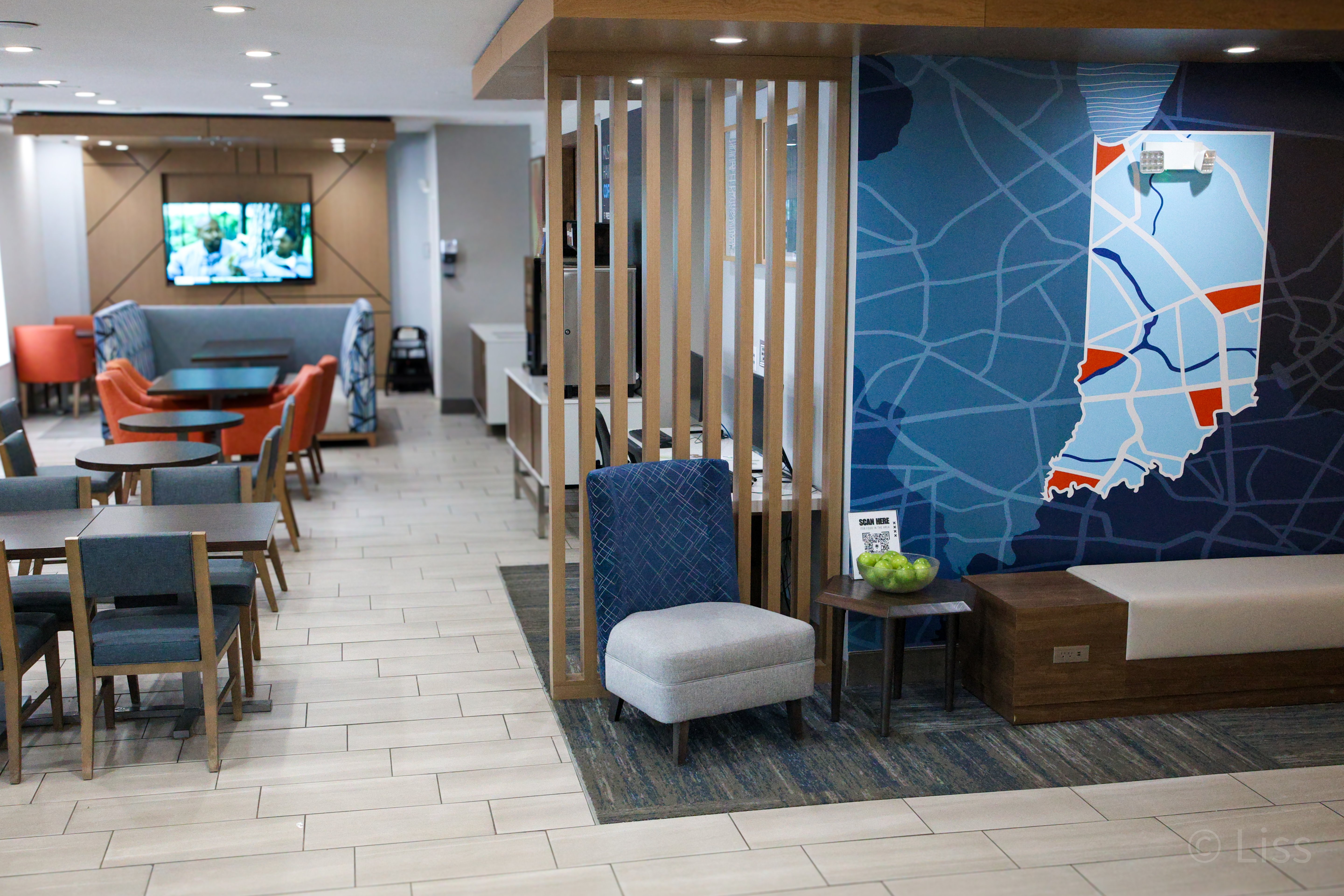 Holiday Inn Express Hotel Suites Plymouth 54/82