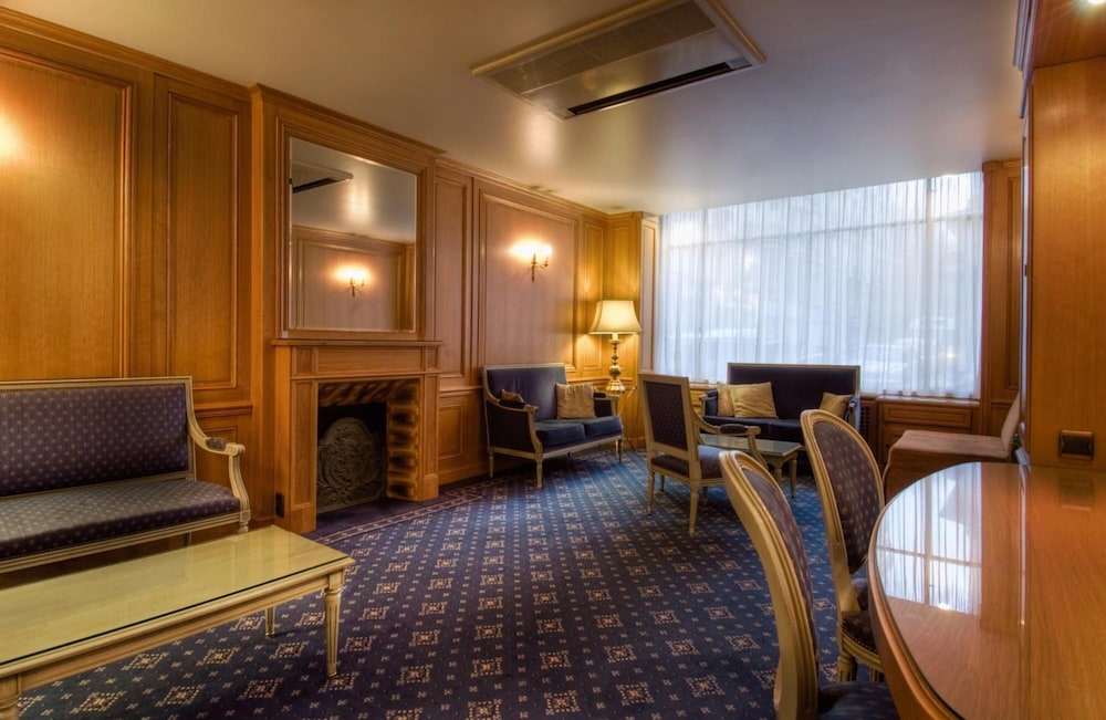 Hotel Baudelaire Opera 63/72