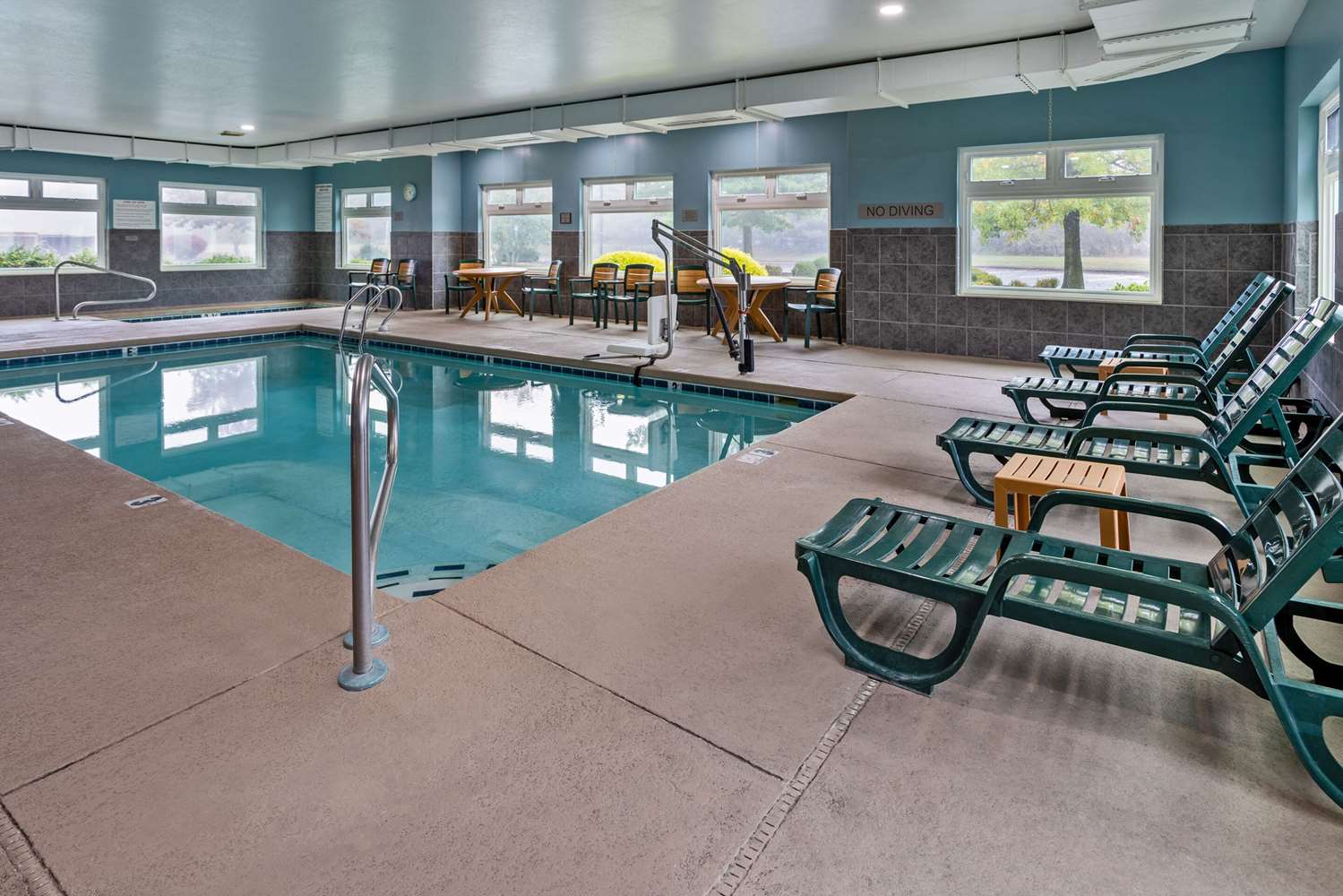 Country Inn Suites By Radisson Salisbury Md 16/28