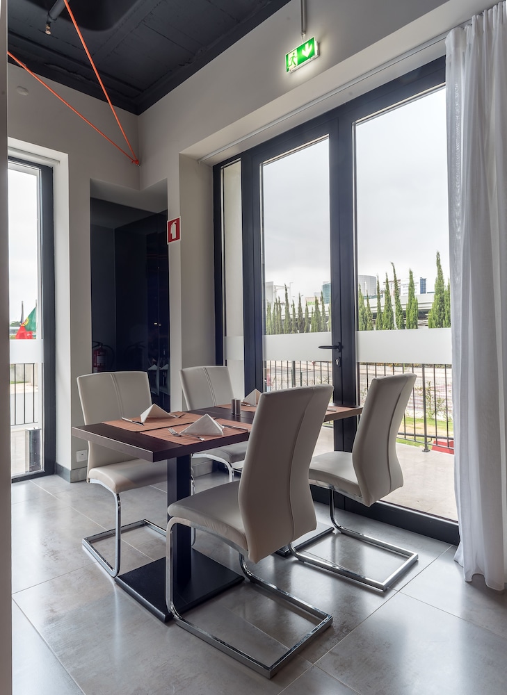Star inn Lisbon Airport 54/61