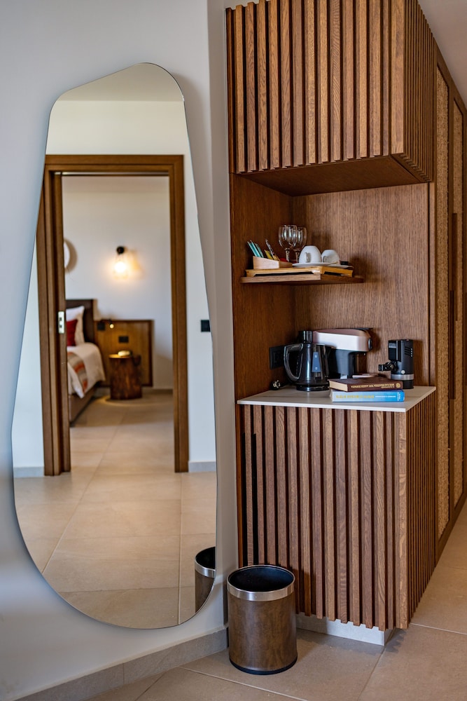 Minos Ambassador Suites Spa 8/50