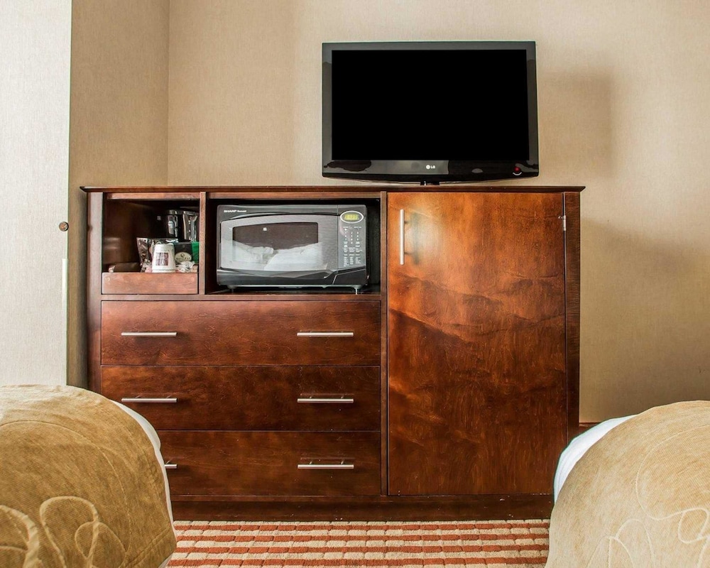 Comfort Suites Troy-I75 68/69