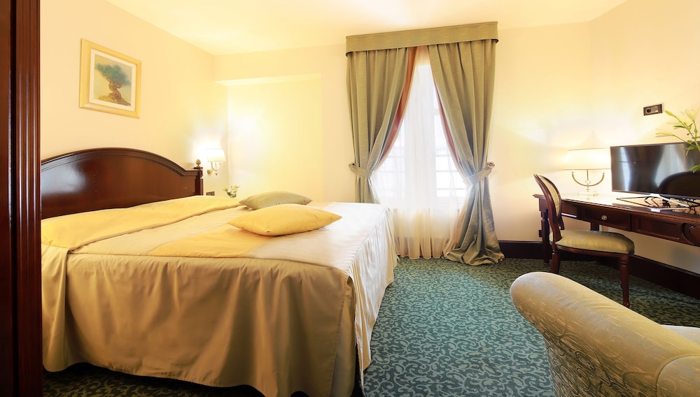 Arbiana Heritage Hotel 37/78