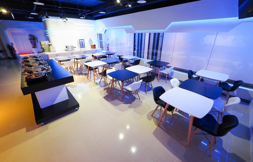 Galaxia Business Hotel 33/37