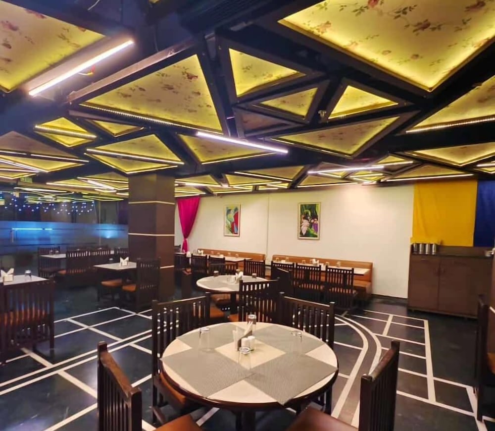 The Oasis Hotel 22/31