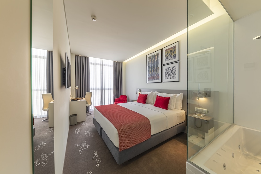 Melia Maputo Sky 18/66