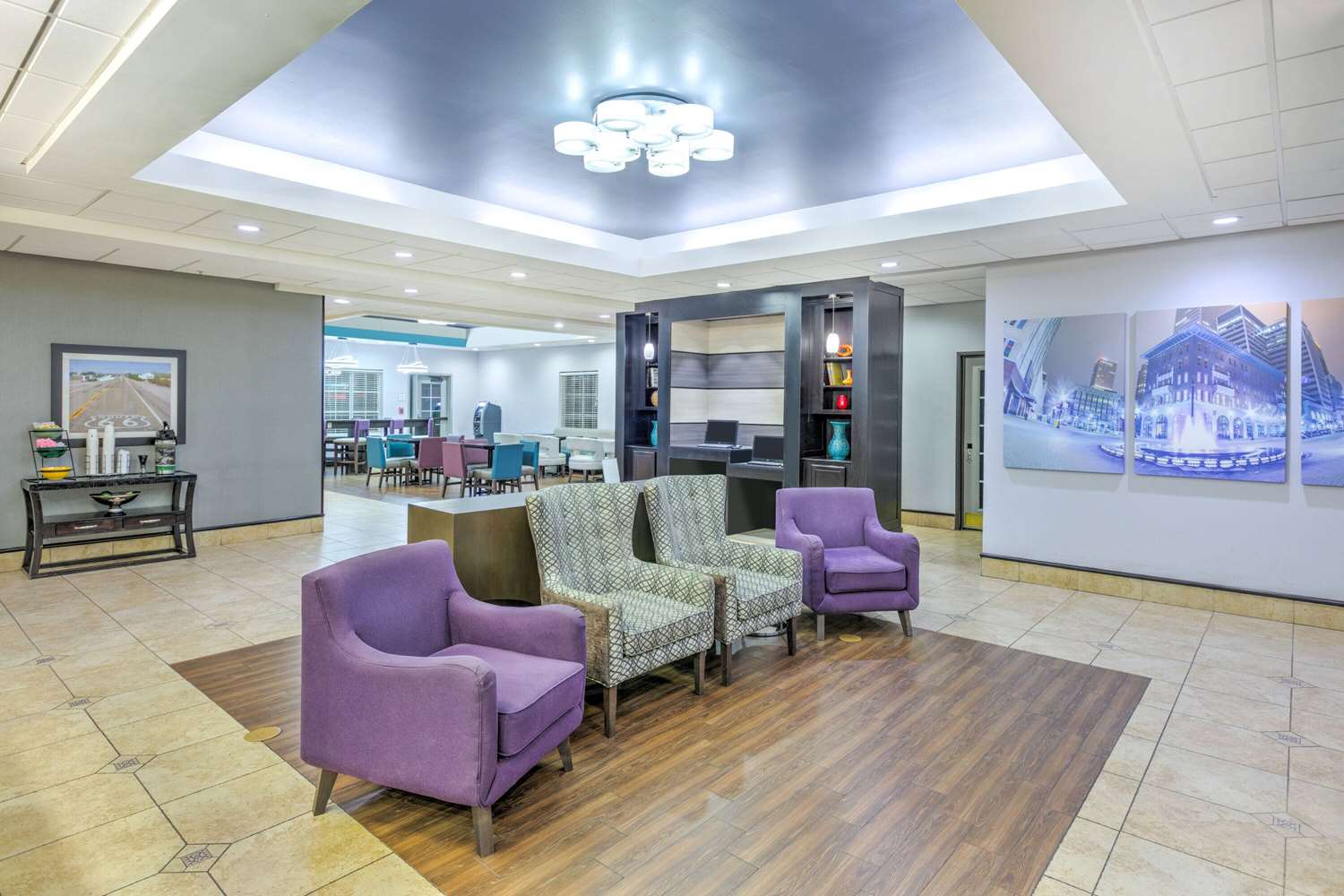 La Quinta Inn & Suites by Wyndham Tulsa Airpt / Expo Square 18/35