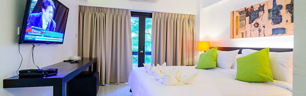 UMA Residence 25/56
