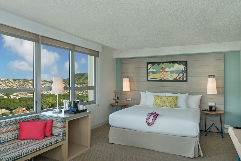 ROOM, KING BED, CITY VIEW, BALCONY