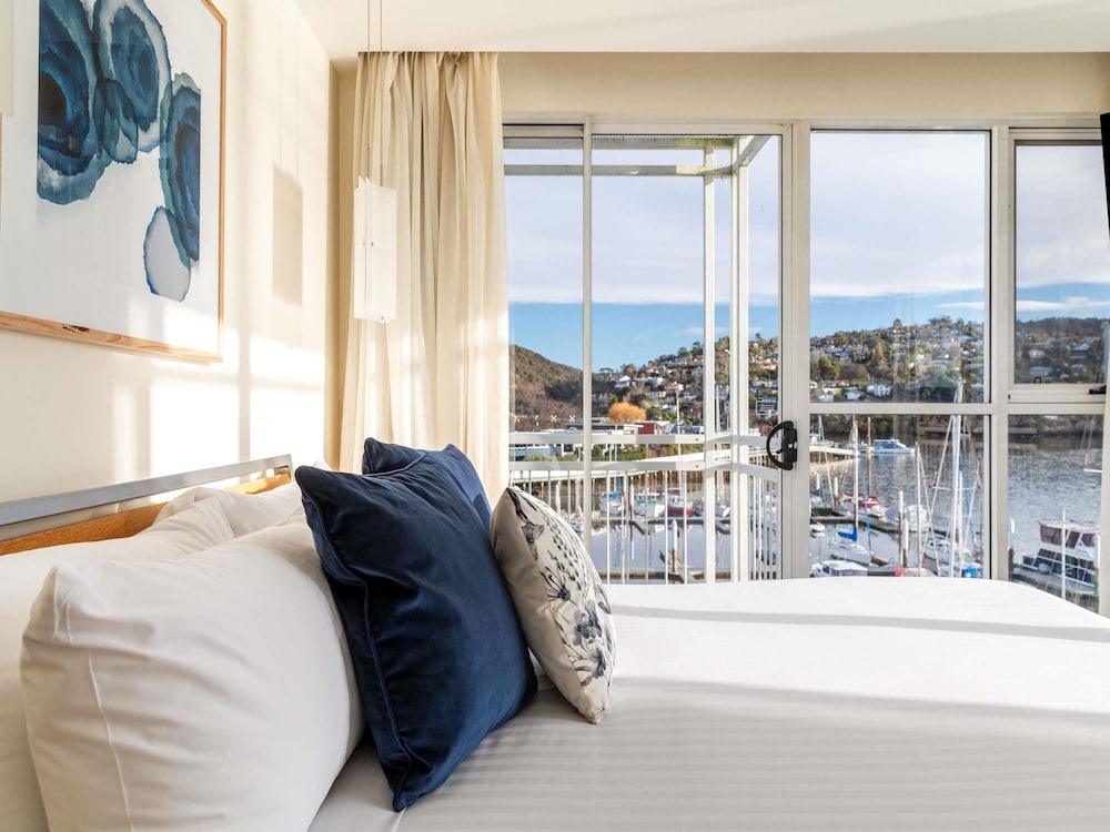 جناح فاخر بسرير مزدوج بإطلالة على المرسى، Peppers Seaport Launceston 4/6