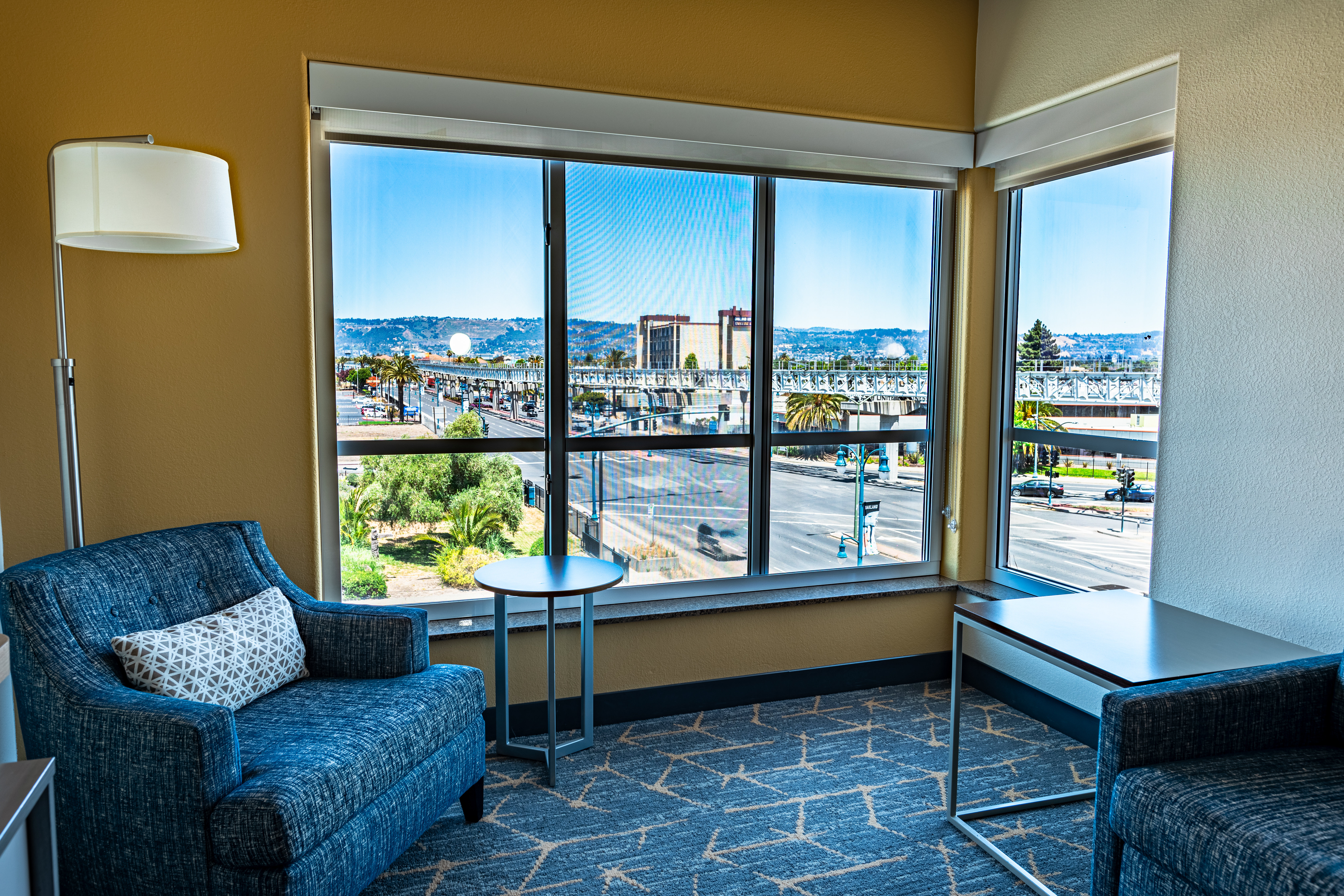 Holiday Inn Hotel Suites Oakland Airport 42/77