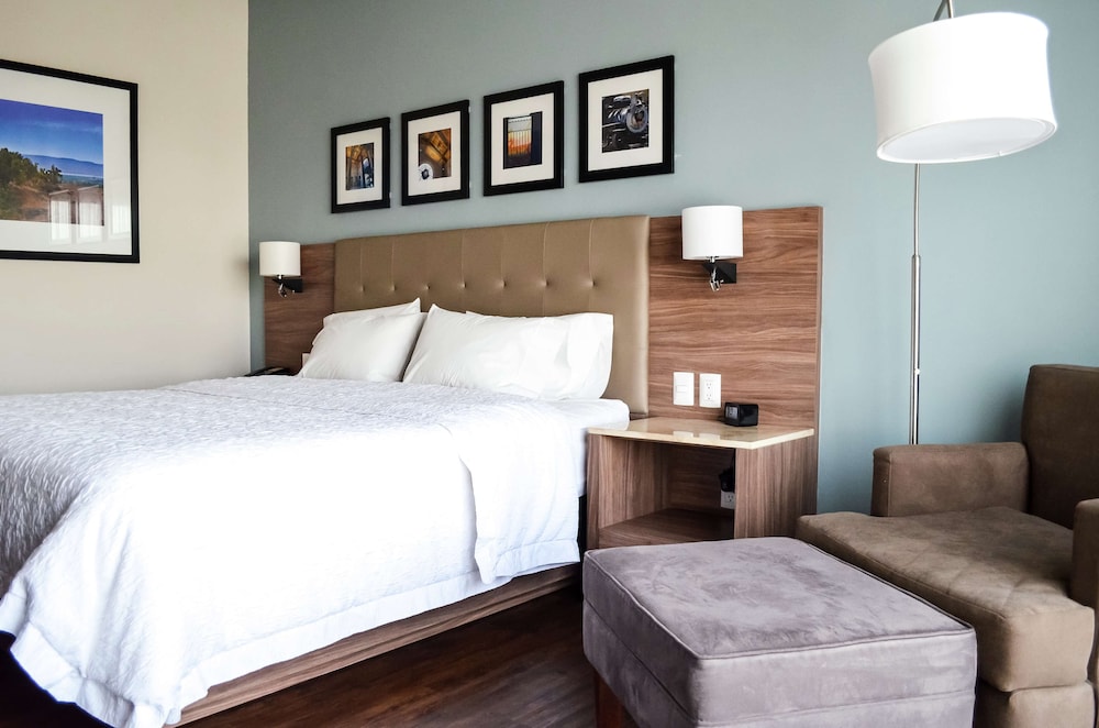 Hampton Inn by Hilton Durango 10/40