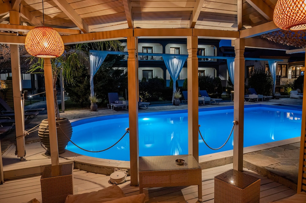Agnantio Hotel & Spa 25/50