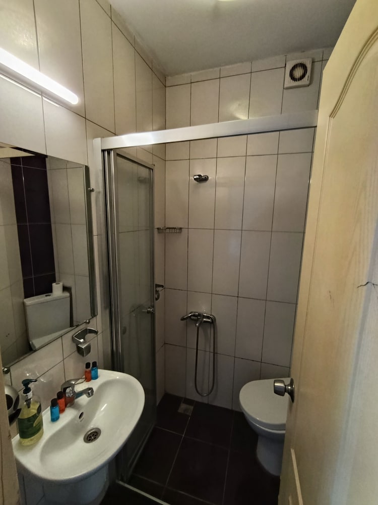 Ada Sahil Otel 10/12
