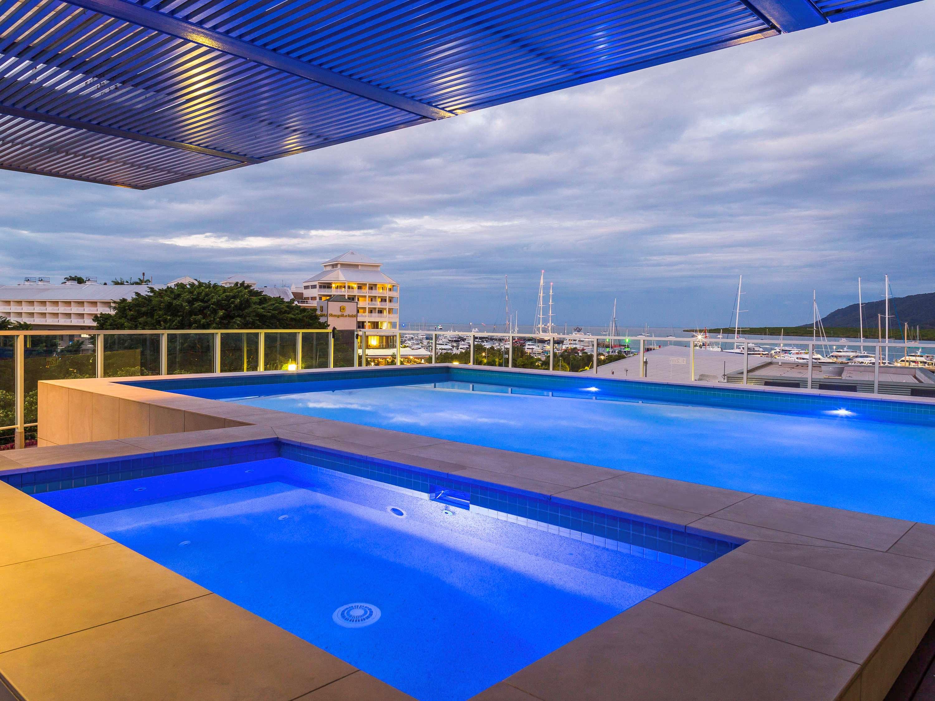 Cairns Harbour Lights 15/41