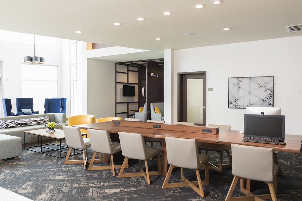 Hyatt Place Sarasota Lakewood Ranch 42/50