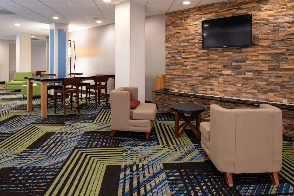 Holiday Inn Express Towson Baltimore North 51/63